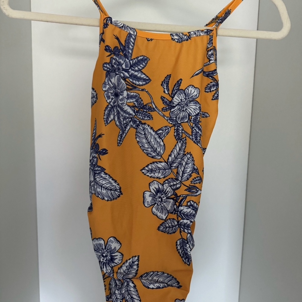 Jolyn suit size 28